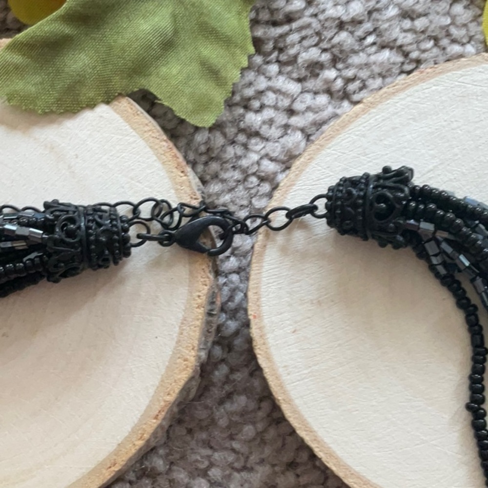 ONYX CROSS ON BEAUTIFUL BEADED CHAIN - Picture 3 of 5